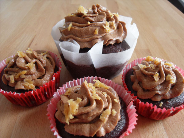 rehlein backt: [Rezept] Schoko-Karamell-Cupcakes mit Nougat-Frosting