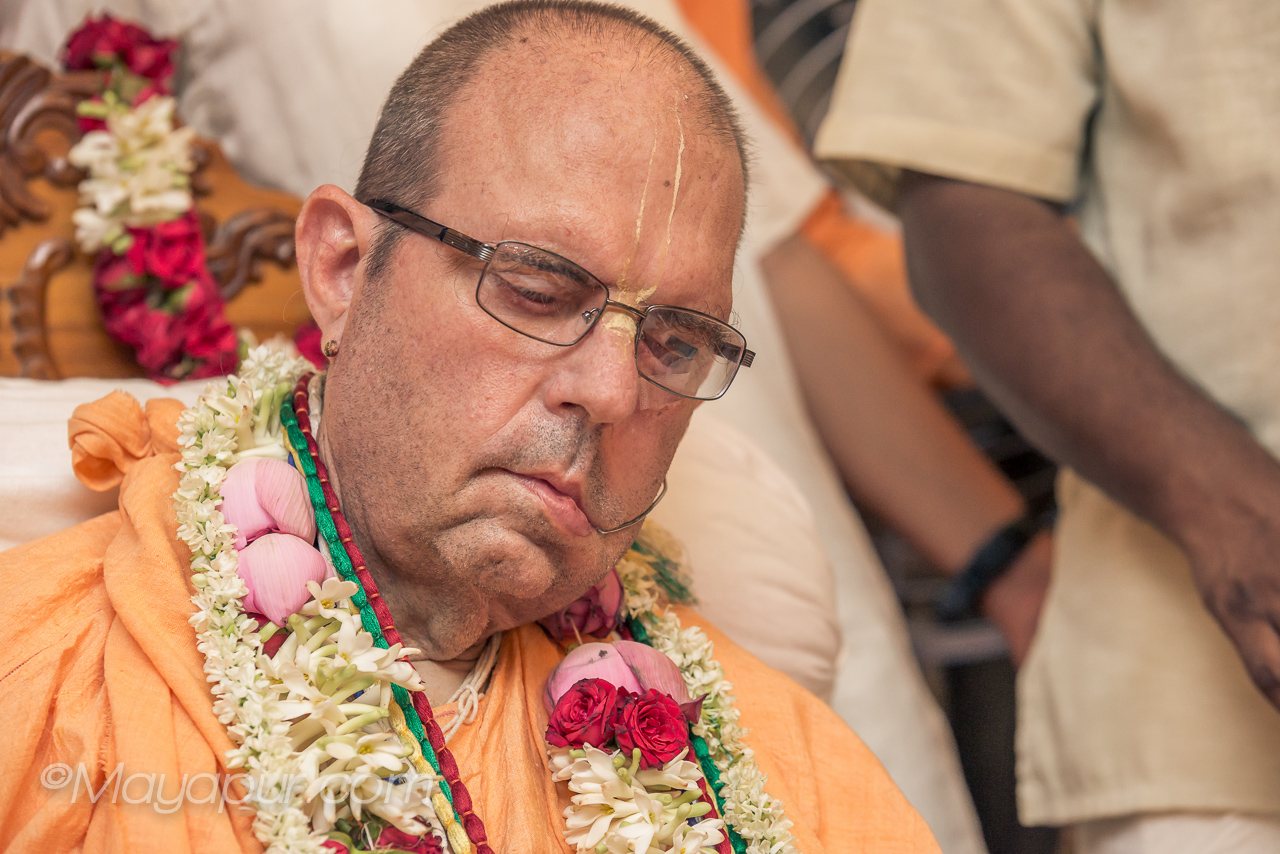 чандра джапа. чандра джапа. джаяпатака свами махарадж. джаяпатаки свами с вьясопуджи. джаяпатака свами.