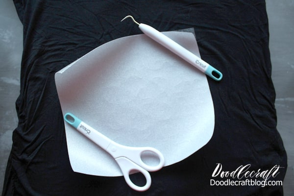 vinyl placement on maternity shirt