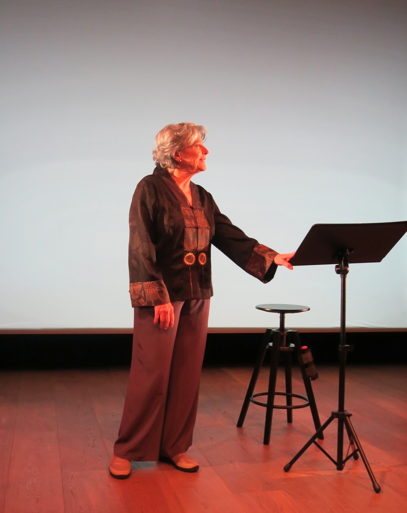 El Observador Solitario SERENA VERGANO HA VUELTO AL TEATRO