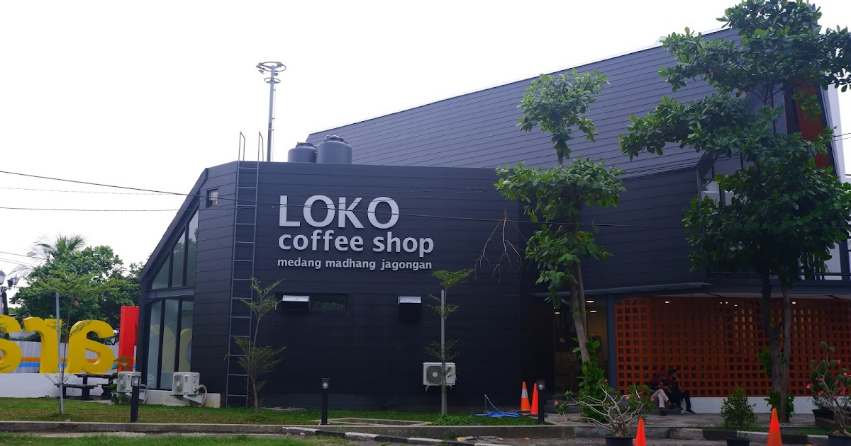 Ngopi Santai Sambil Mendengarkan Suara Decit Kereta di Loko Coffee Shop