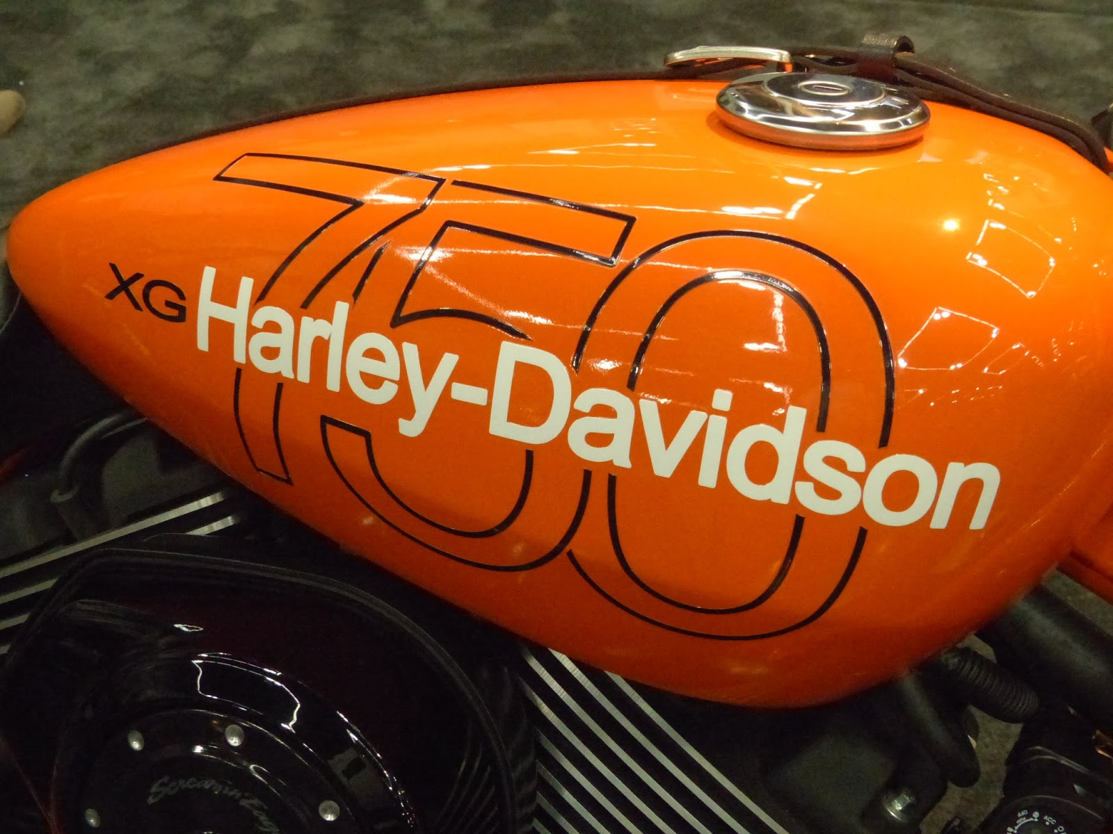 harley davidson street 750 tank capacity