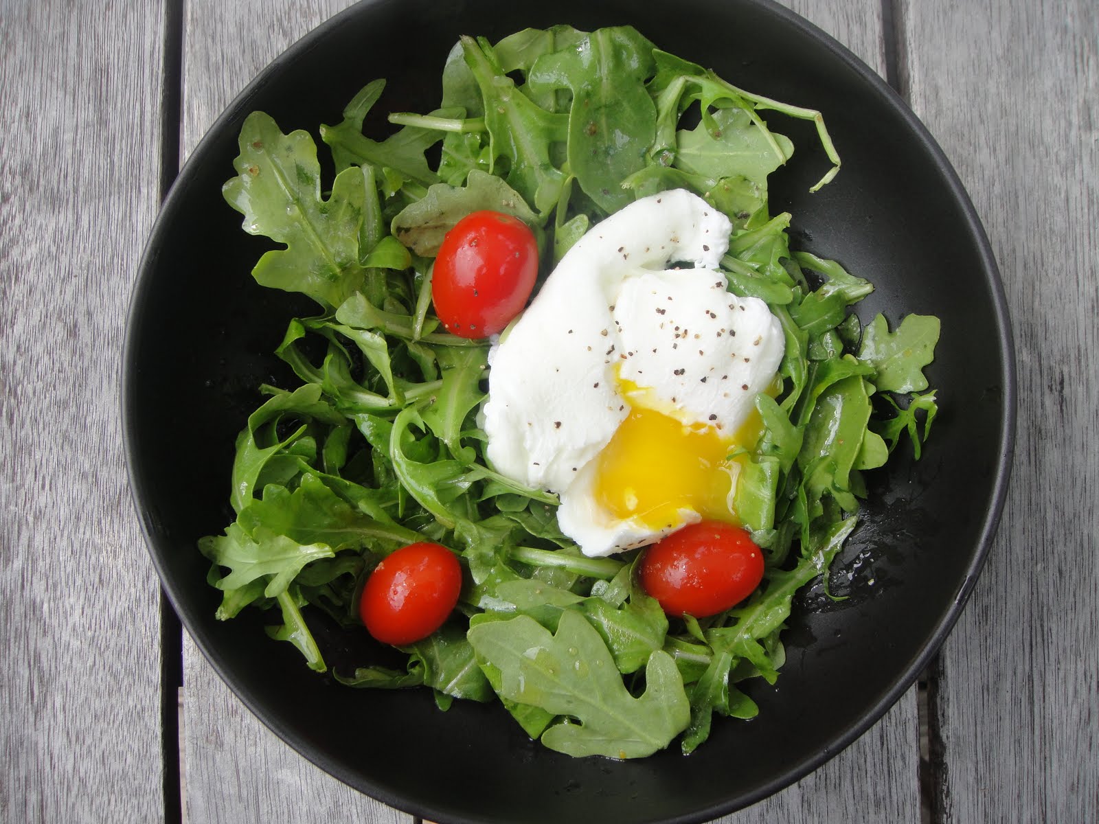 vixens in the kitchen poached egg salad with citrus dressing