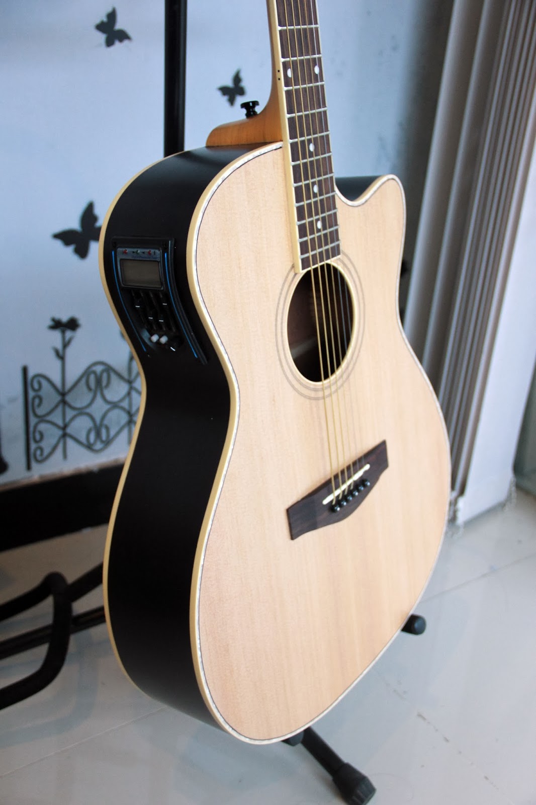 Jual Gitar Lakewood Acoustic Electric Custom