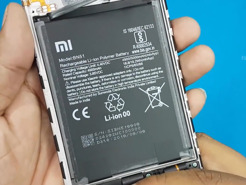 Cara Membuka Casing Belakang dan Mengganti Baterai Xiaomi Redmi 8A