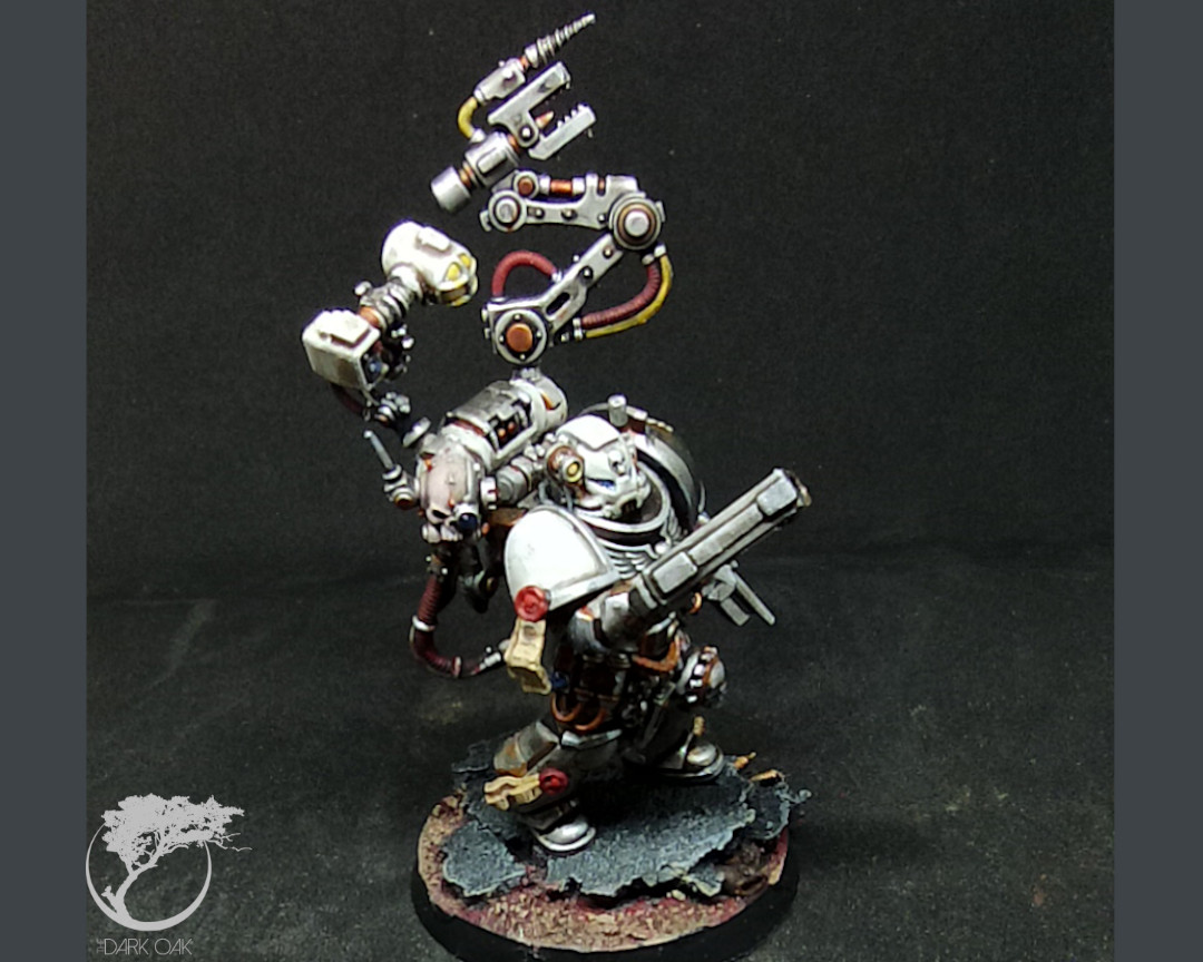 The Dark Oak Iron Hands Primaris Apothecary Kitbash FKB ed. 72
