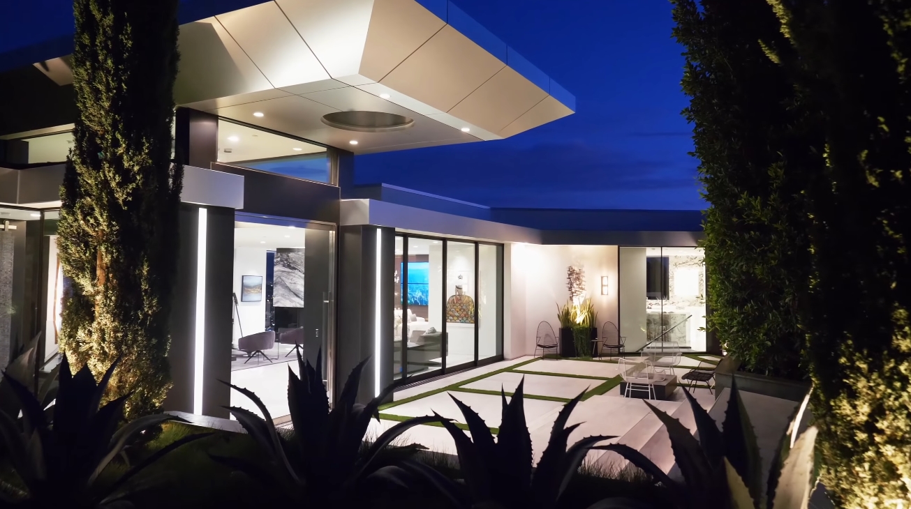 59 Photos vs. 1622 Viewmont Dr, Los Angeles vs. Luxury Mansion Interior Design Tour