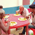 सामुदायिक किचन सेंटर की हुई शुरुआत, लॉकडाउन में निःशुल्क मिल रहा है भोजन
