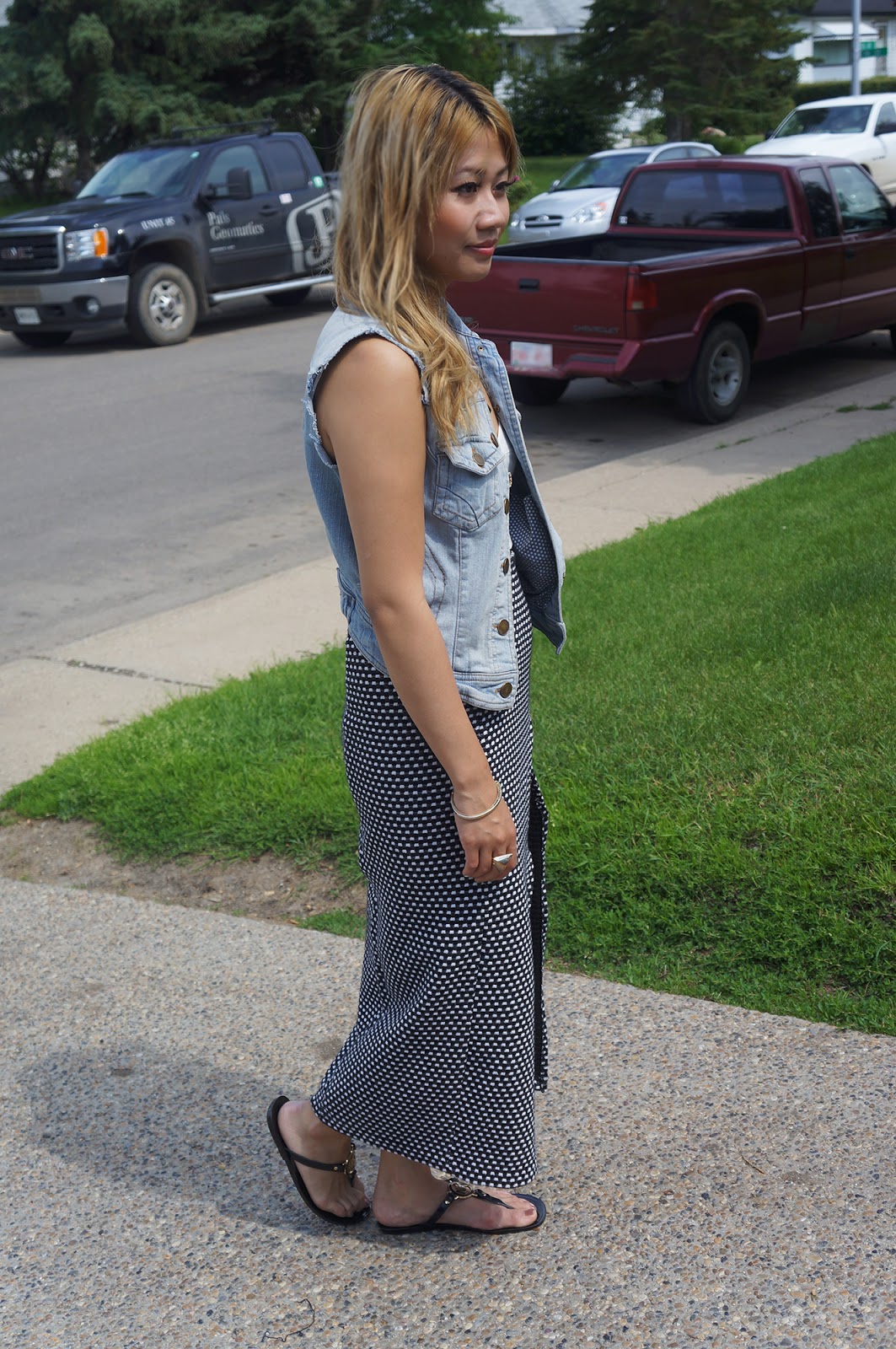 Featuring the Reconstructed Maxi