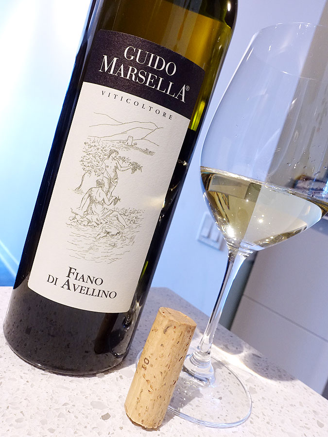 great-italian-wines-understanding-indigenous-grape-varieties-fiano