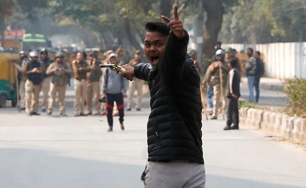 New Delhi, News, National, Injured, Students, Student, Shot, Police, Arrest, Protesters, Jamia Millia, Man Fires At Protesters Near Jamia In Delhi