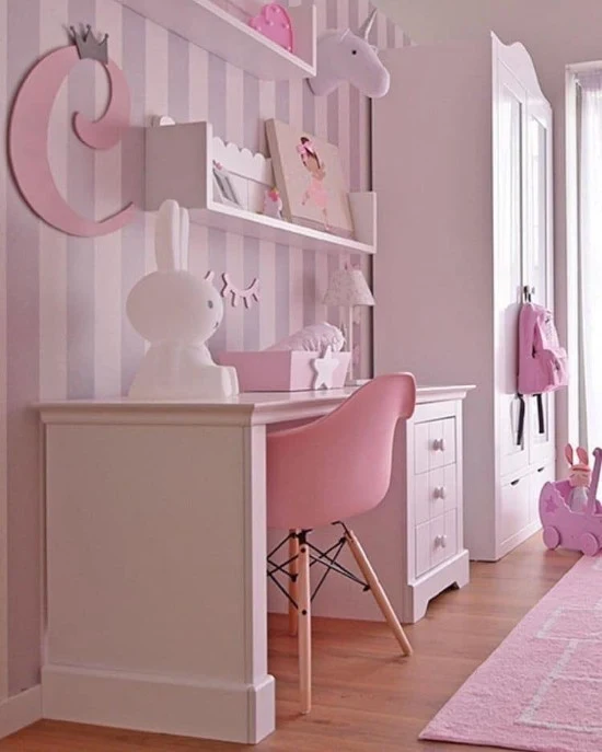 desain kamar tidur dengan kombinasi warna pink