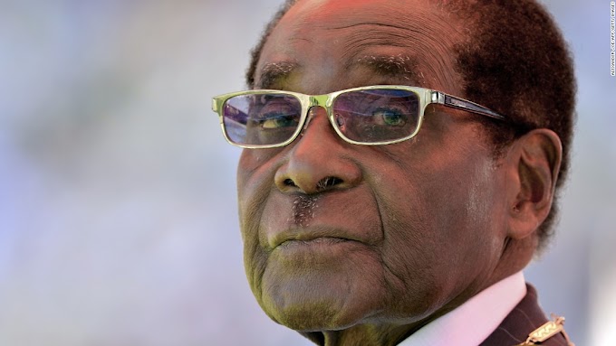 Vijana Wamng'ang'ania Mugabe Wamtaka Awe Rais wa Maisha