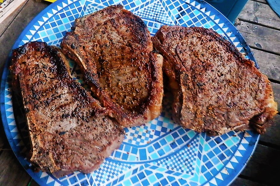 The Left Chapter Charcoal Grilled Steaks w. Garlic Butter