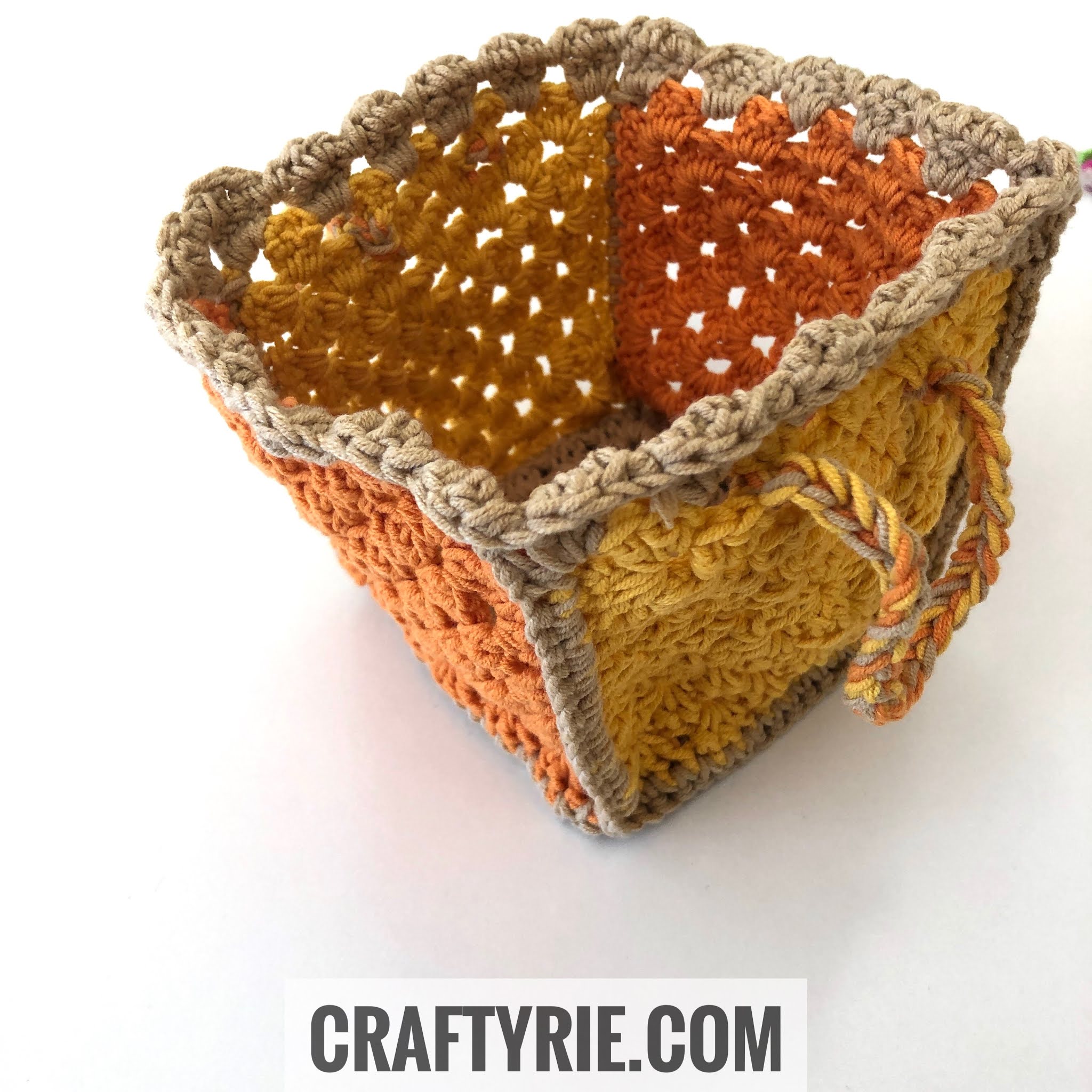 CraftyRie Granny Square Basket