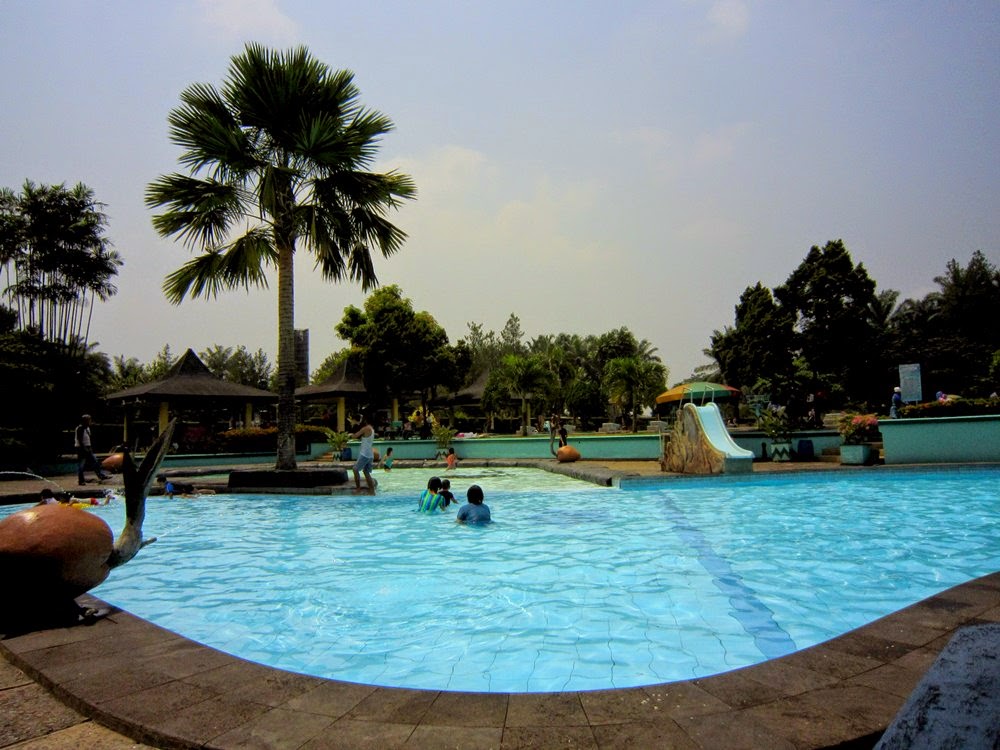 Harga Tiket Masuk Kolam Renang Taman Bunga Cibubur Info Cilangkap