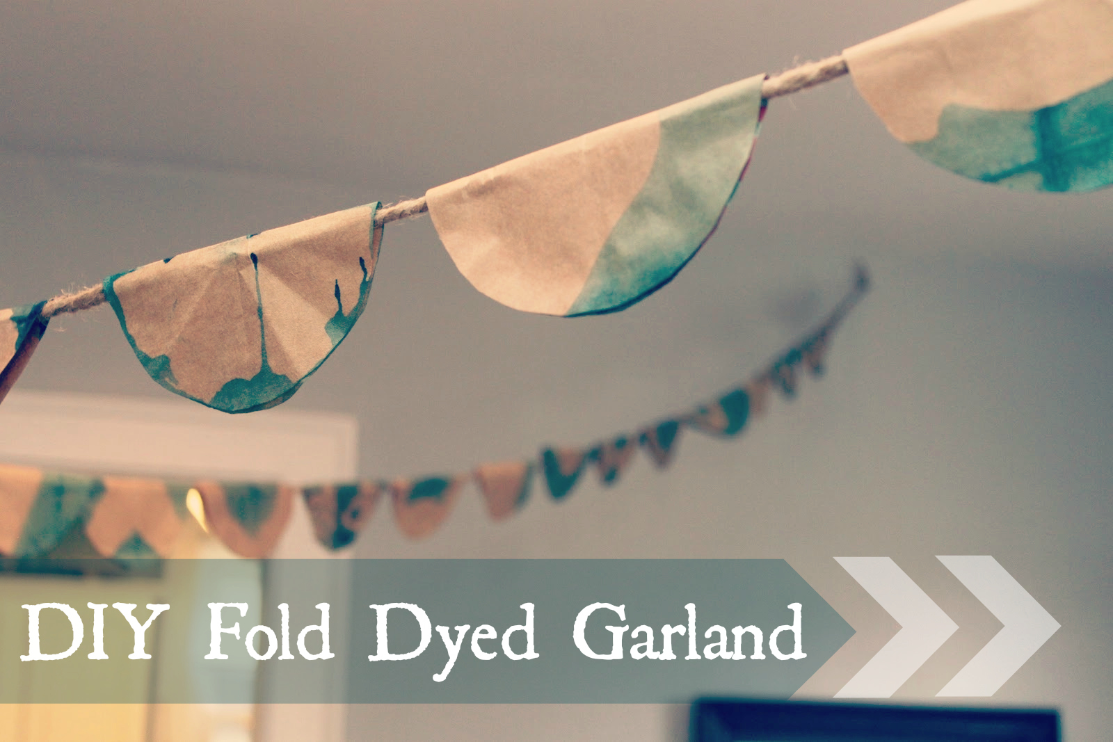 EAT+SLEEP+MAKE: CRAFT: DIY Fold Dyed Garland