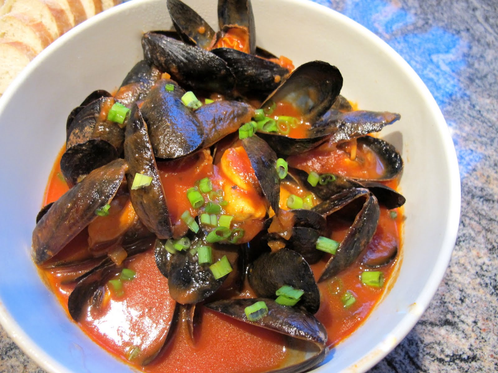 Two Minds Cook Alike Mussels in a Light Tomato Sauce