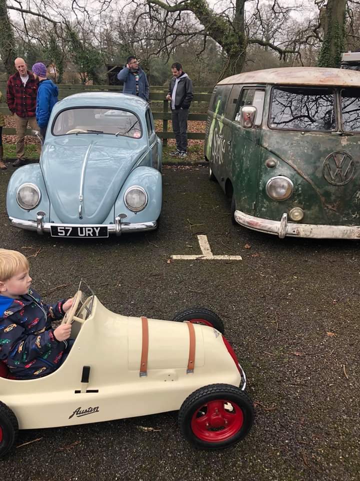 Today at our local classic car meet in Cadnam. LAPAK MOBIL DAN MOTOR