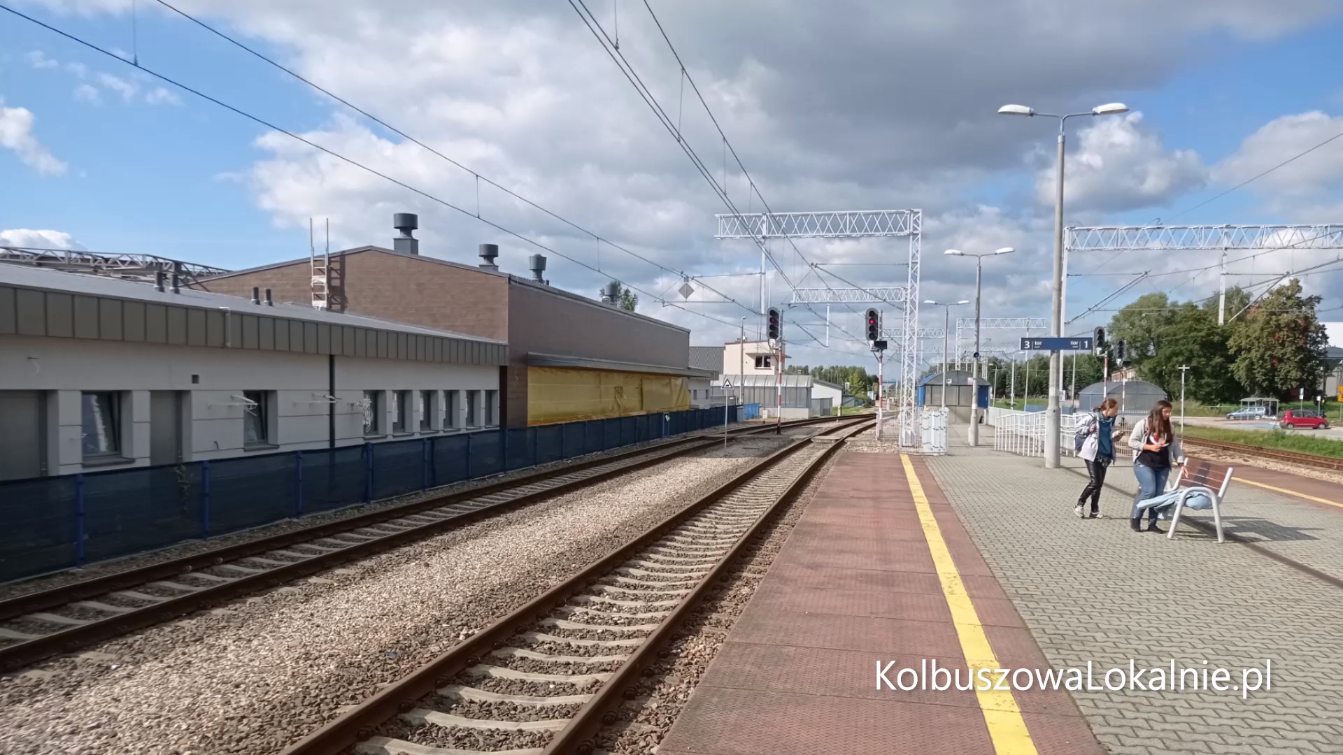 Budynek dworcowy nabrał finalnych kształtów [ZDJĘCIA, WIDEO]