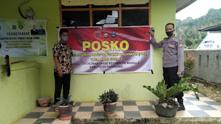 Sambang Desa Sekaligus Kontrol Kampung Tangguh Bhabinkamtibmas Polsek Alla Polres Enrekang Sampaikan Beberapa Himbauan