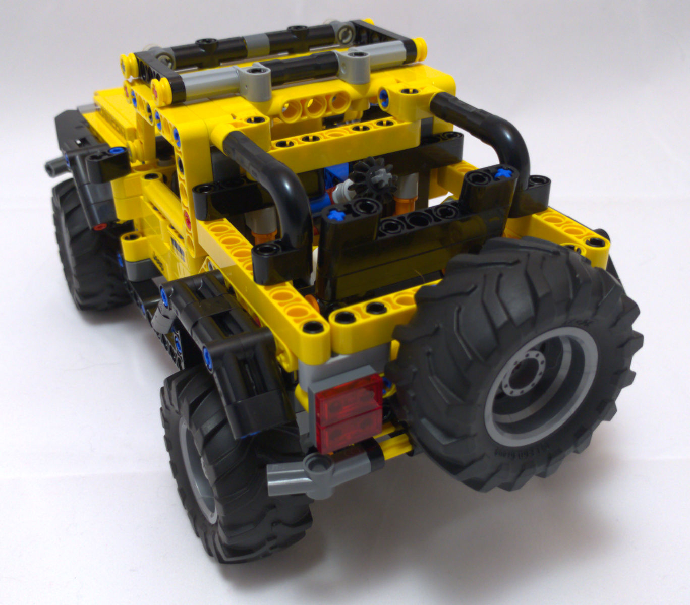 LEGO® Technic review: 42122 Jeep Wrangler