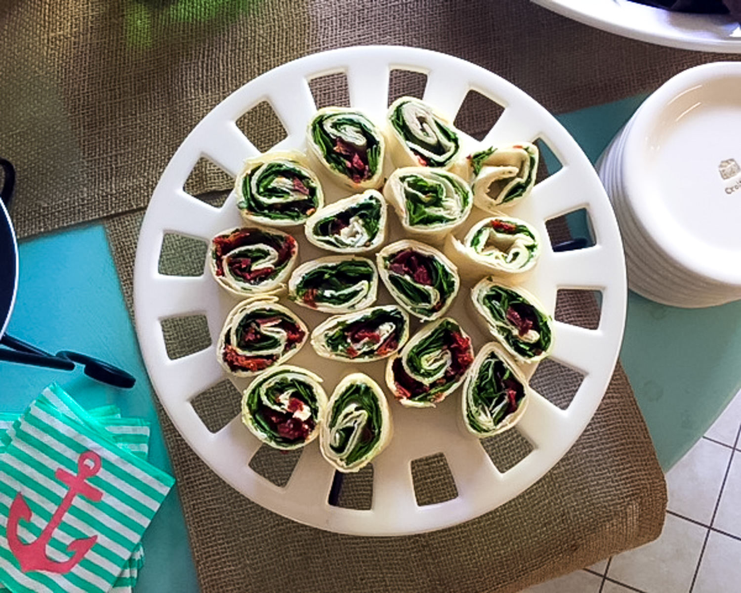 Spinach and Sun Dried Tomato Pinwheel Appetizer
