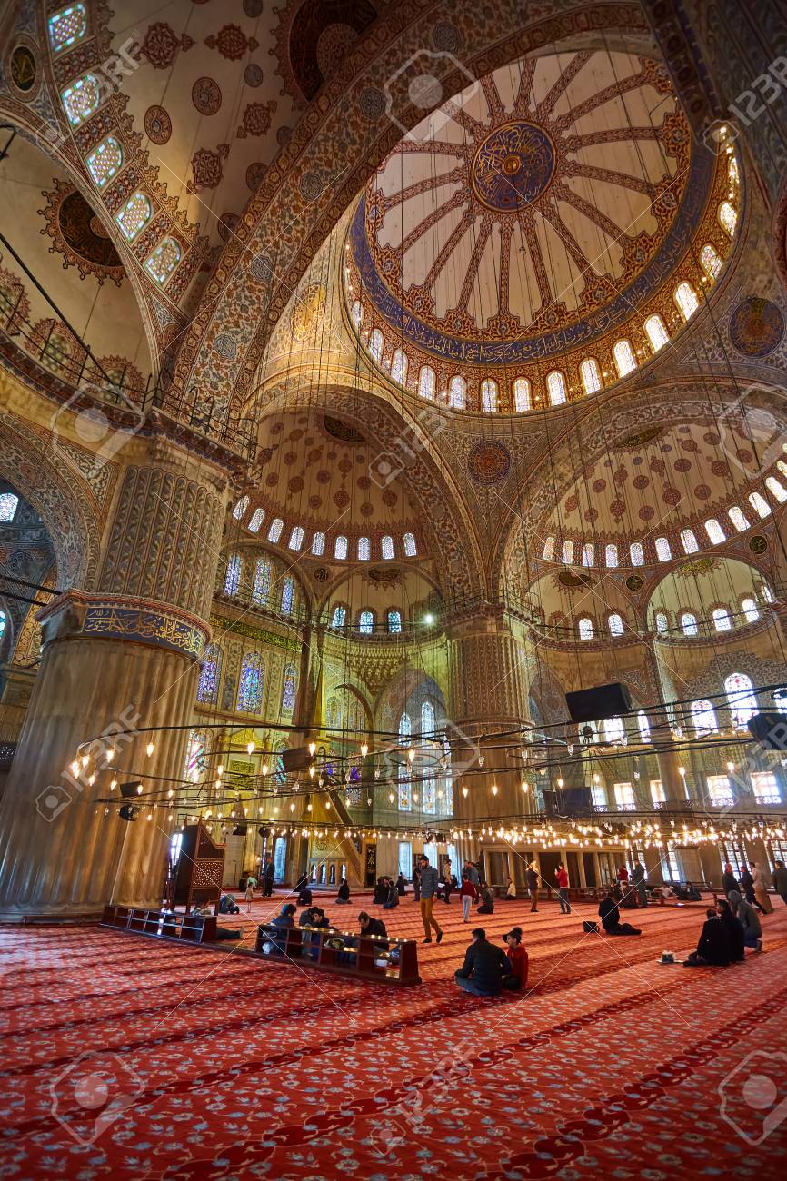 masjid biru blue mosque destinasi wisata dan ibadah di istanbul turki yang menakjubkan nurul sufitri travel lifestyle blogger