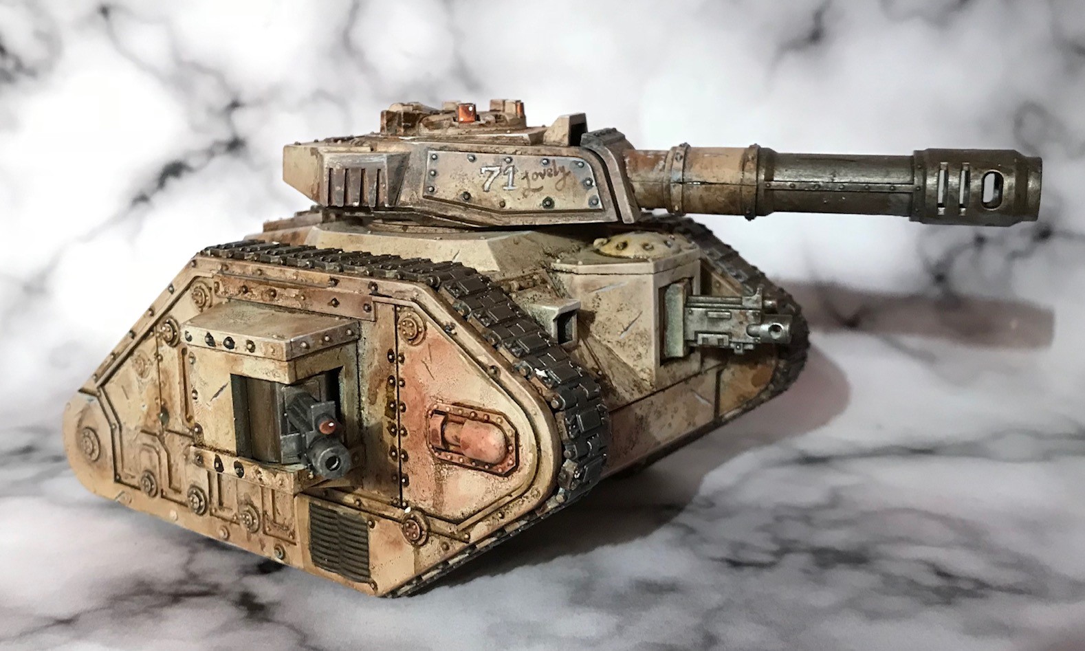 Навел танк. Леман русс танк. Warhammer 40000 Leman Russ Battle Tank. Warhammer 40000 Леман русс танк. Леман расс танк.