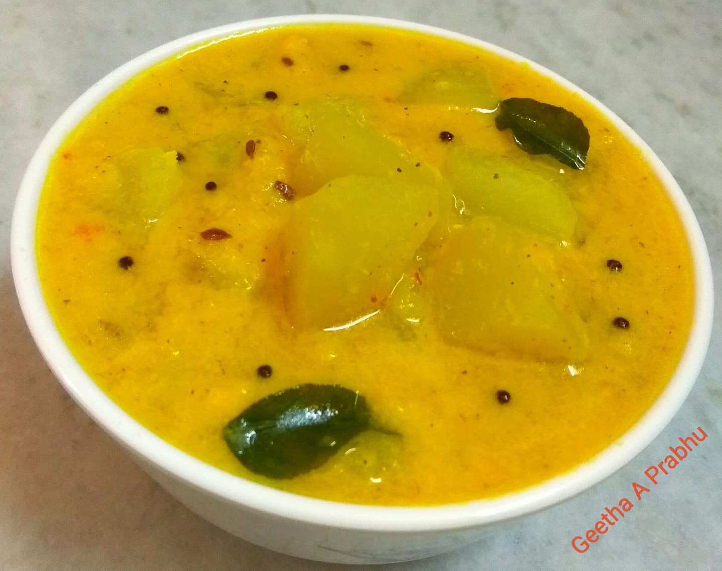 Cooking With Geetha Pappayphala Ambat (Konkani Recipe) / Raw Papaya