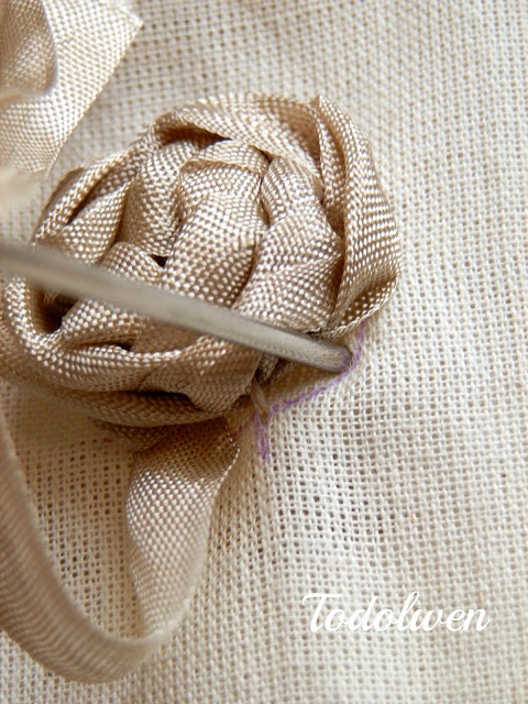 Todolwen: Seam Binding Roses~ How To..