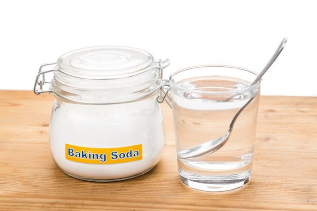 How to treat bad breath with baking soda extremely effective Treat bad breath by combining Baking Soda with warm water