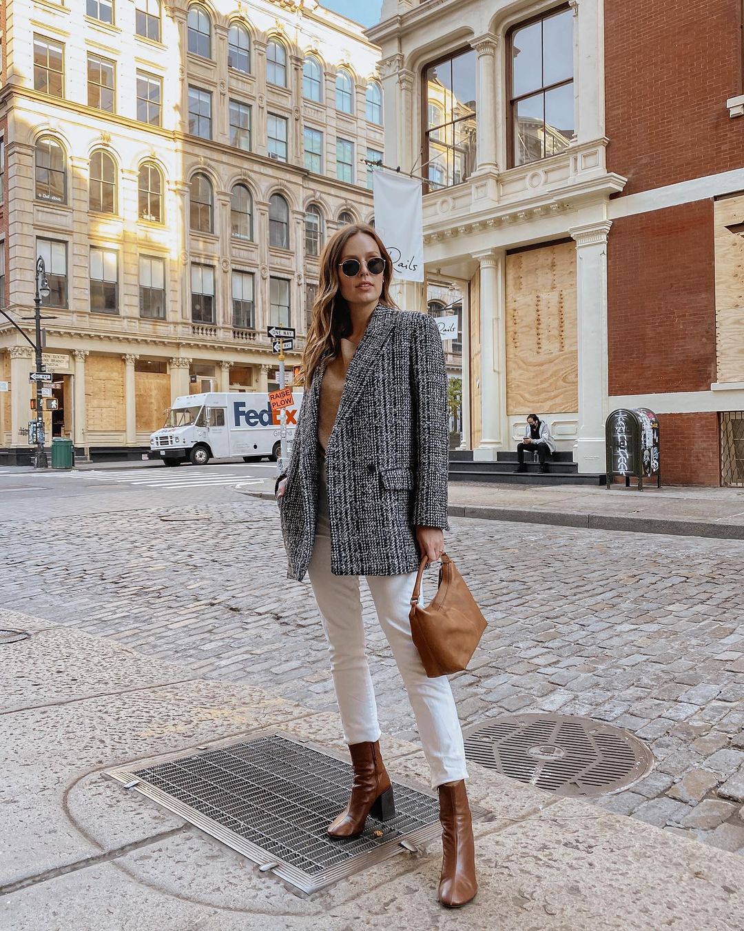 Le Fashion: This Outfit is an Easy Business-Casual Formula to Copy