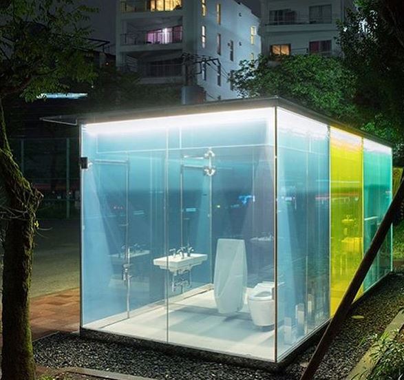 Toilet Transparan di Jepan ini Sangat Canggih: Otomatis jadi Buram saat Ada yang Memakainya