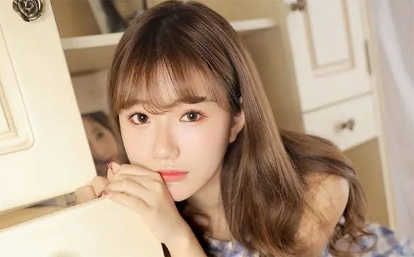 追內向女生其實有特效藥，不比外向的女生難追！