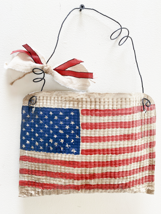 Aluminum American flag flower pouch