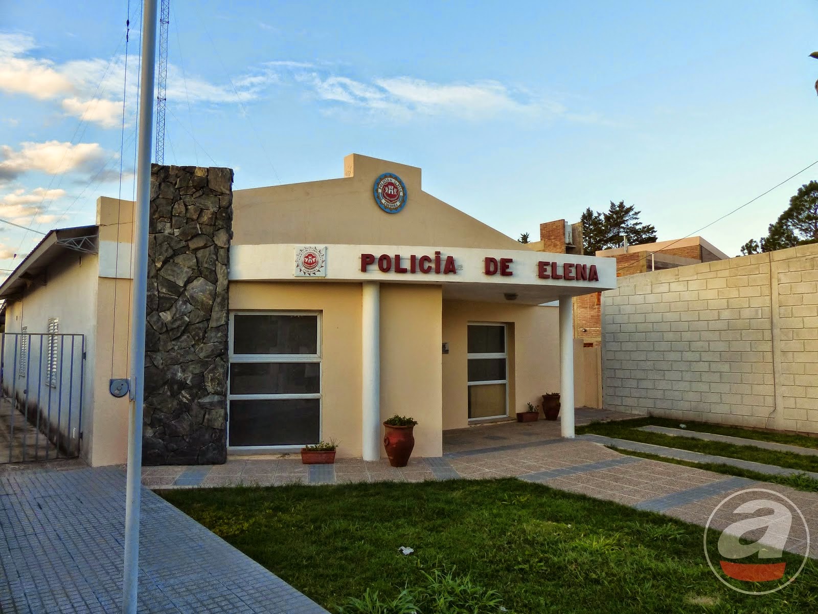 ACTIVA FM: Elena: Hablamos con el nuevo Oficial a cargo de la Comisaría