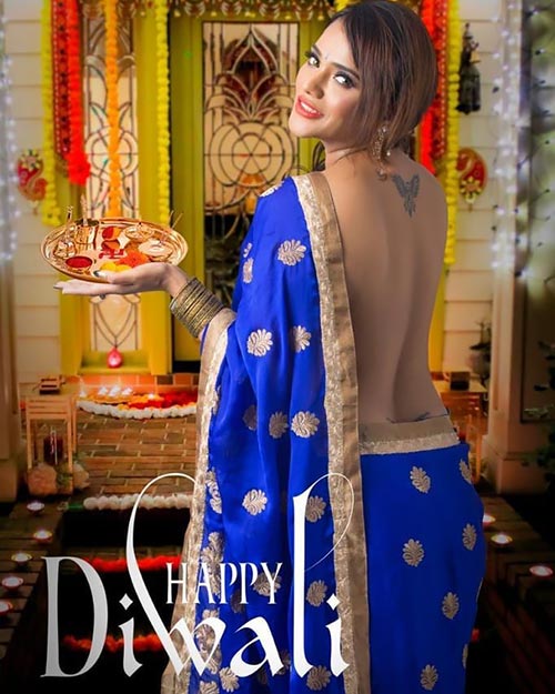 Jinnie Jaaz actress charmsukh jaane anjaane mein ullu app Jinnie Jaaz backless saree actress charmsukh jaane anjaane mein ullu app
