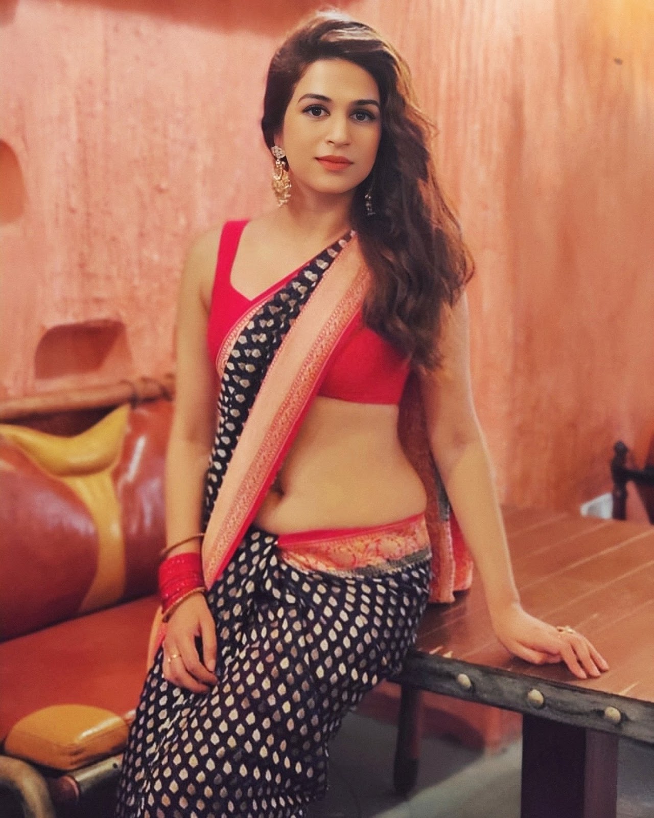 Shraddha Das Flaunts Her Velvety Smooth Back And Sexy Navel Cinehub 