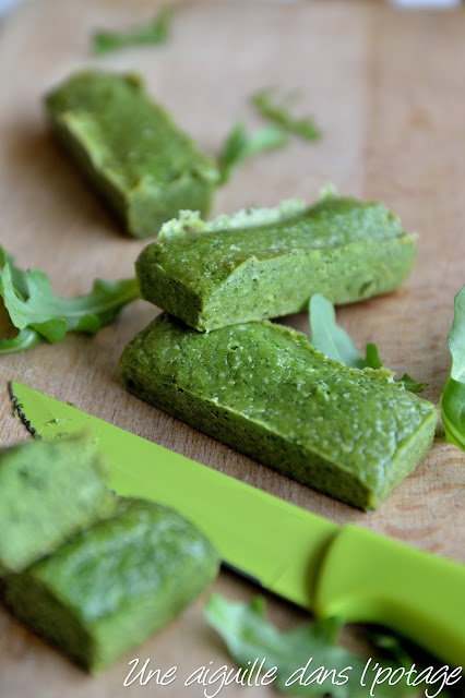 Financiers à la roquette et au roquefort