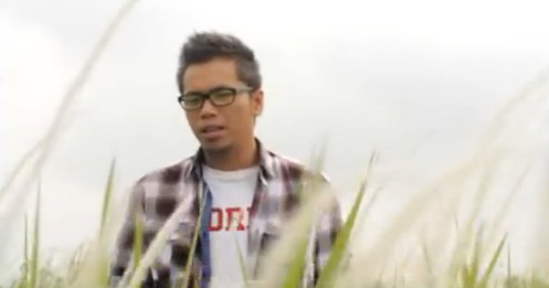 Lirik lagu OST Sinetron Naila Kesedihanku - Sammy Simorangkir | Artikel