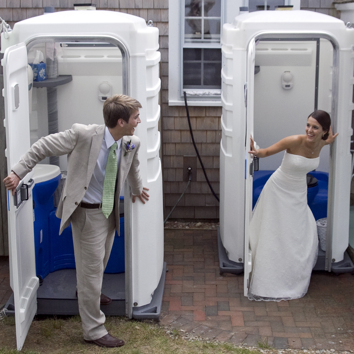 ElizaJ Porta Potty Etiquette