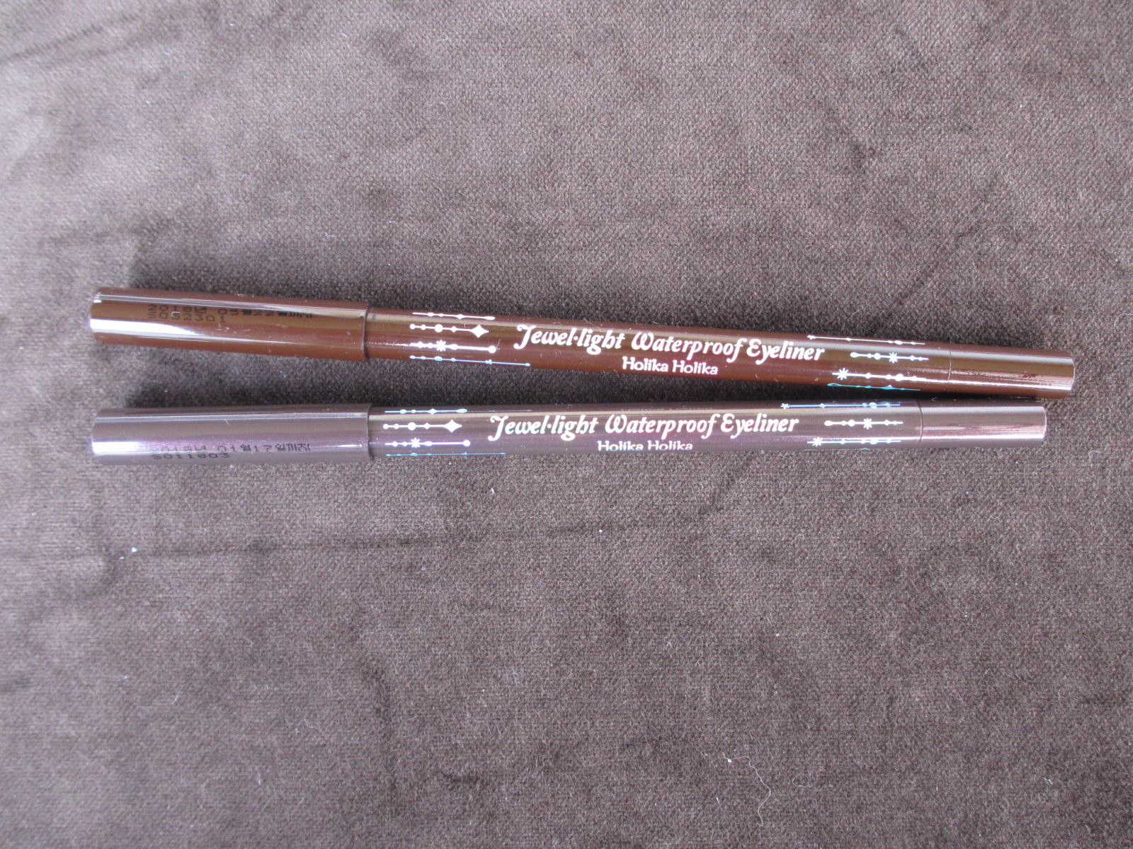 Rosalie & Violetta Holika Holika "JewelLight Waterproof Eyeliner 5