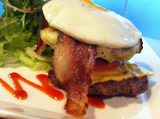 Street Food Warms Your Heart: Semi Nude Burger - Kraze Burgers at Plaza