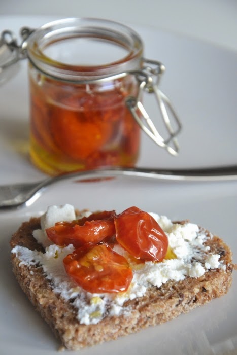 pomodorini ciliegia confit in olio al basilico