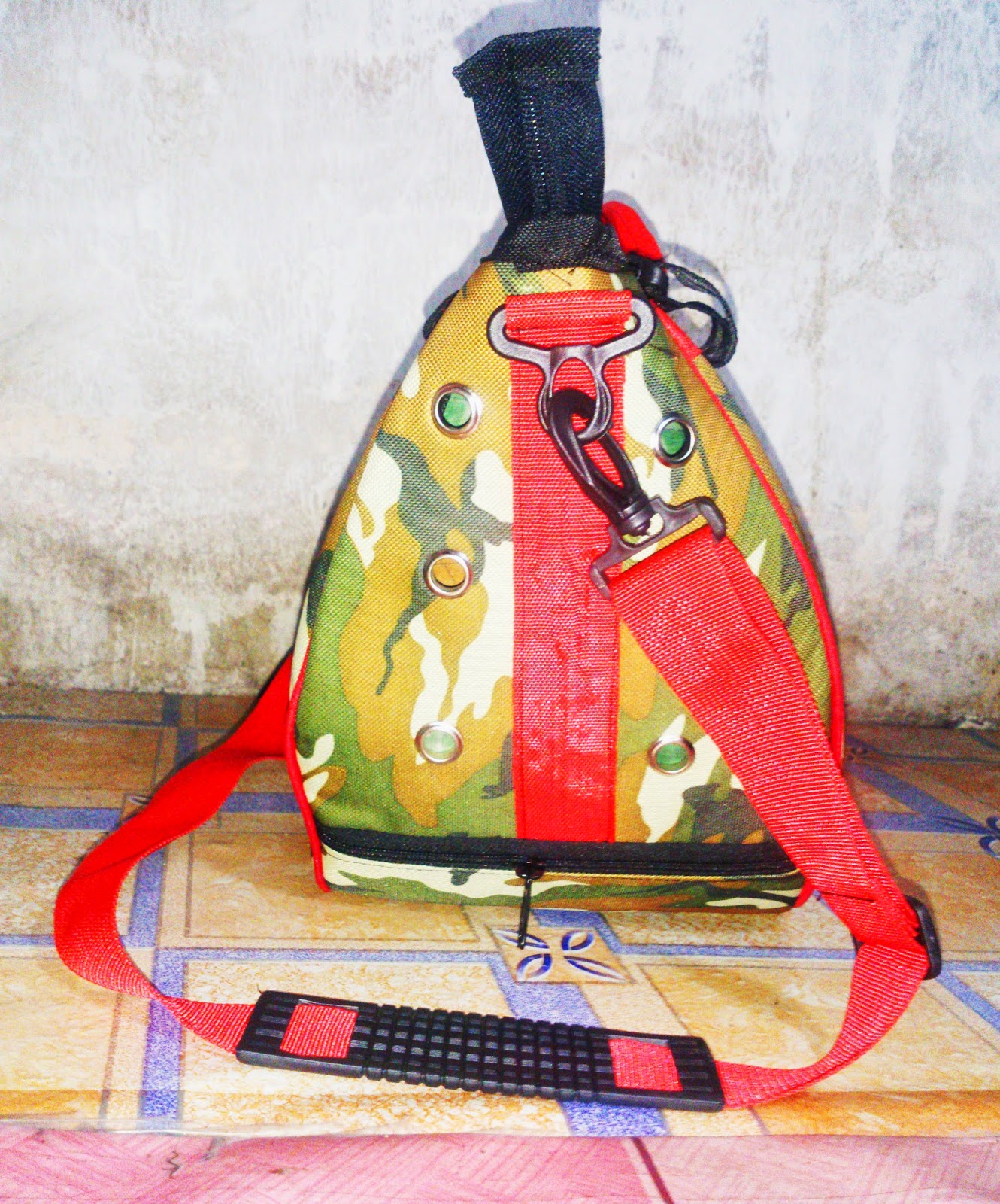 Jual TAS AYAM JAGO Edisi Spesial Strip Merah  Jual Tas 