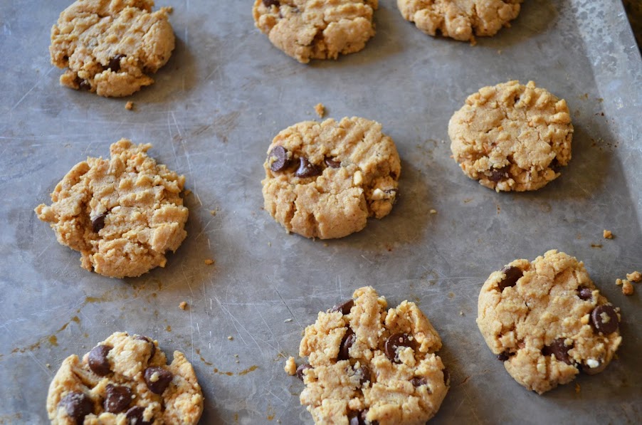 Gluten Free Peanut Butter Oatmeal Chocolate Chip Cookies | Serena Bakes