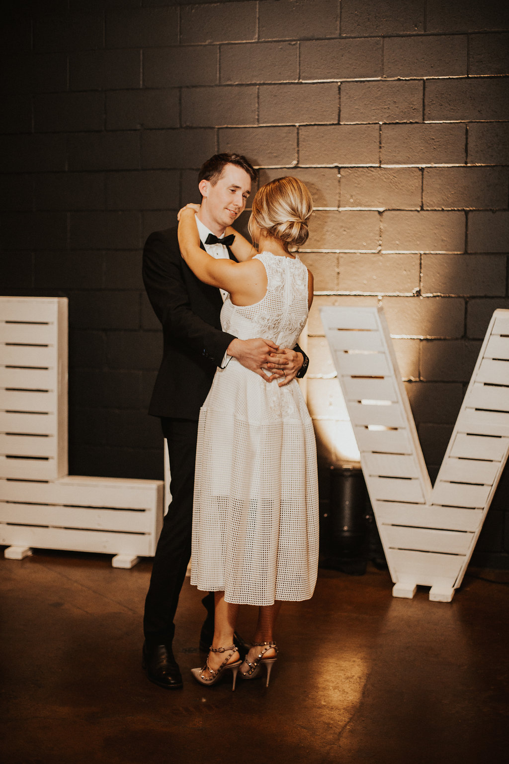 TO THE AISLE AUSTRALIA | JACK + KENDELL GRETA ELIZABETH PHOTOGRAPHY BRISBANE WEDDING FEATURE