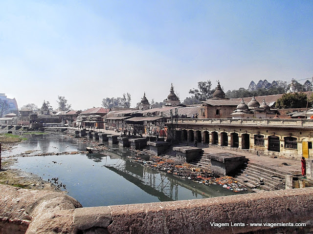 Pashupatinath - Os locais de cremação
antes da cerimônia