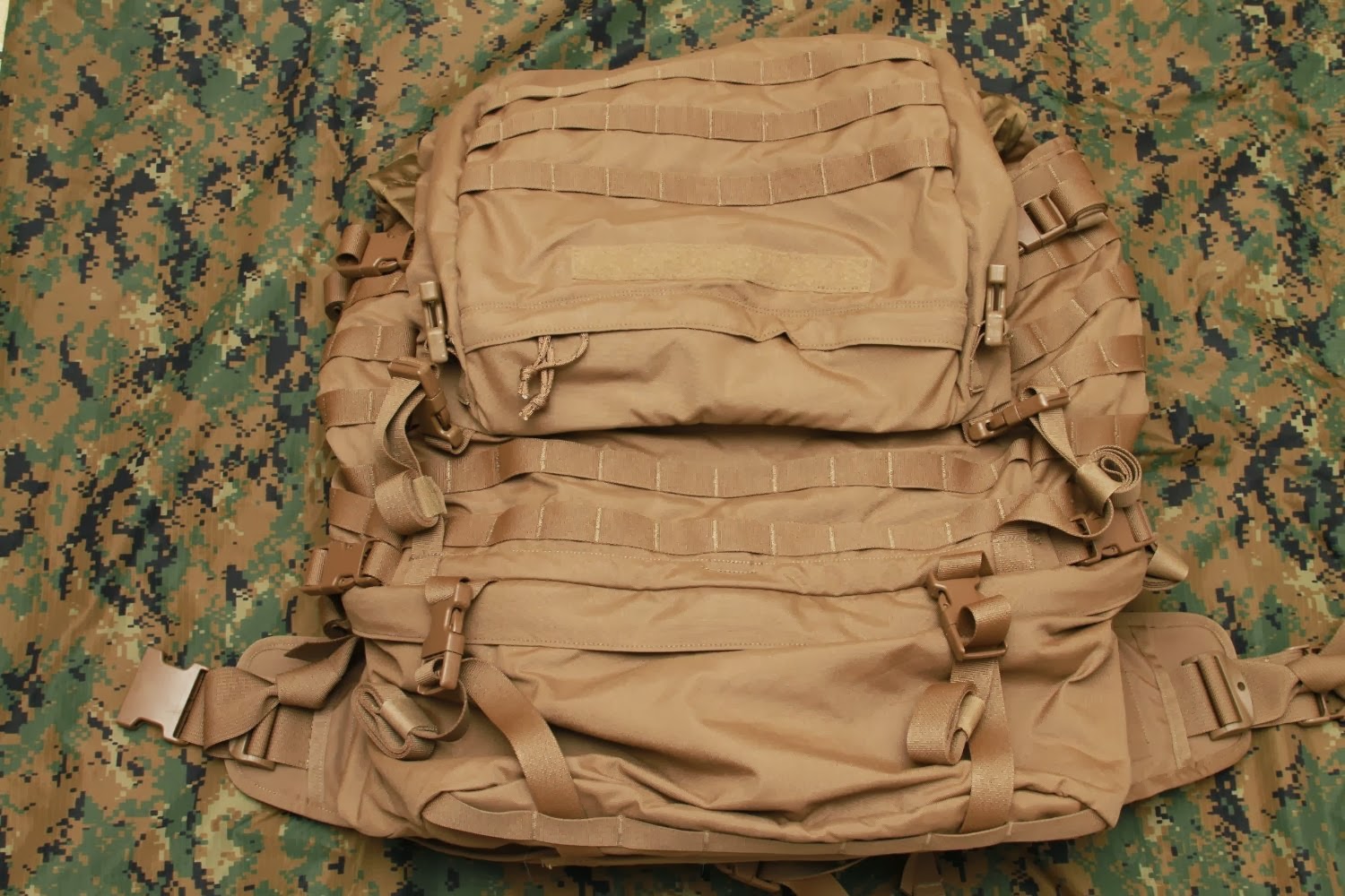 Webbingbabel: USMC FILBE Complete Pack System , Coyote Brown